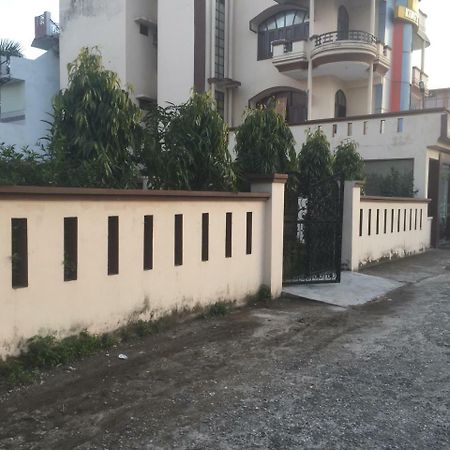 Hotel Kings Inn Haridwār Buitenkant foto