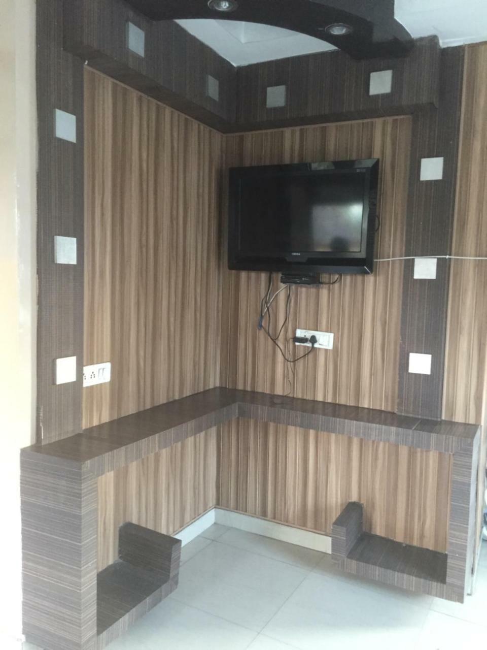 Hotel Kings Inn Haridwār Buitenkant foto