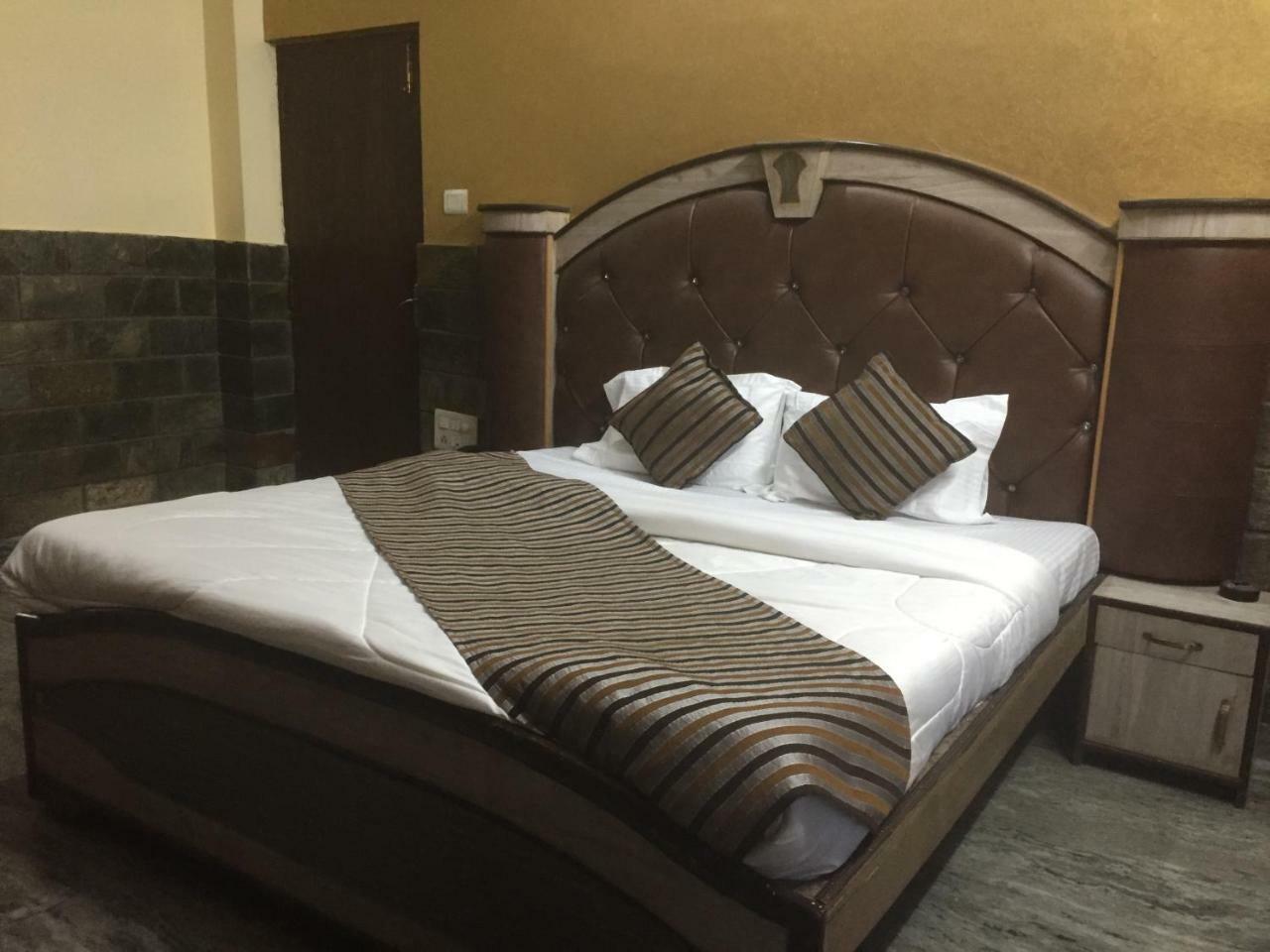 Hotel Kings Inn Haridwār Buitenkant foto